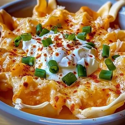 Thumbnail for Creamy and Savory Cheesy Crab Rangoon Dip
