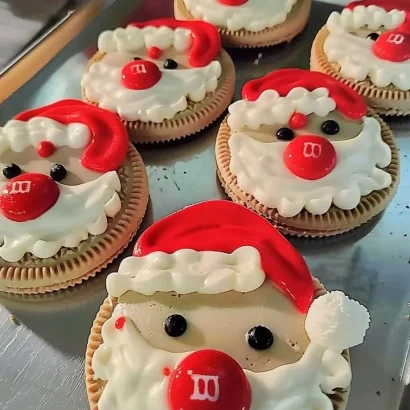 Thumbnail for DIY Santa Oreos